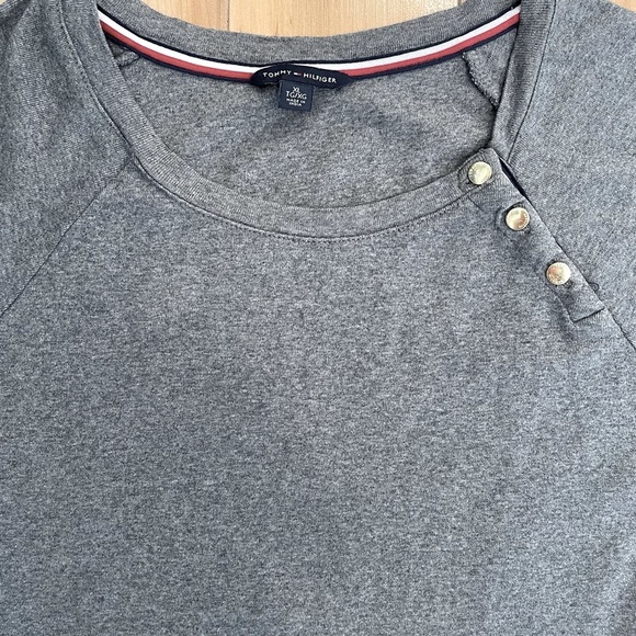 Tommy Hilfiger Tshirt - Picture 6 of 8
